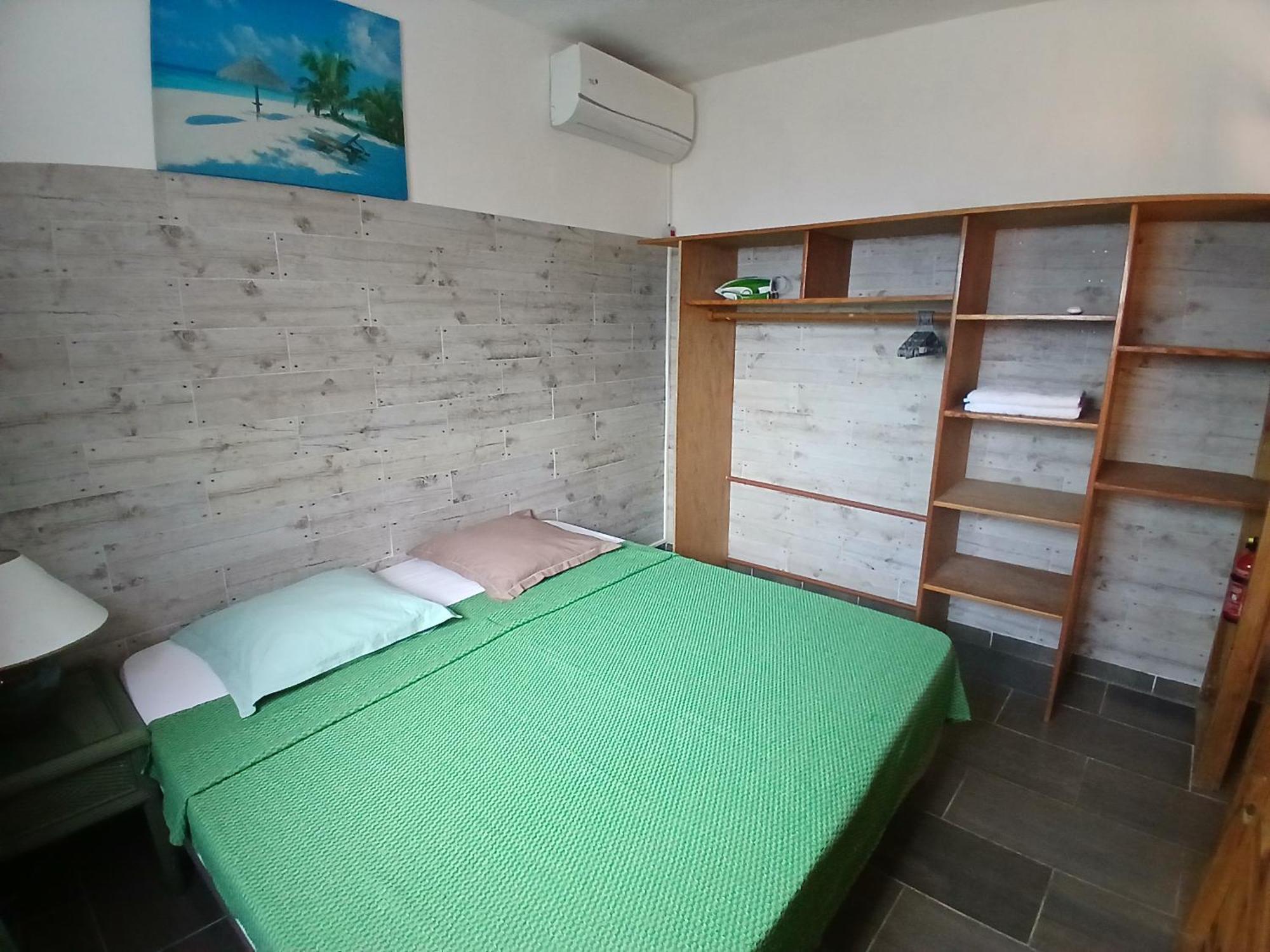 Ferienwohnung Urban-Oasis Sainte-Anne  Exterior foto